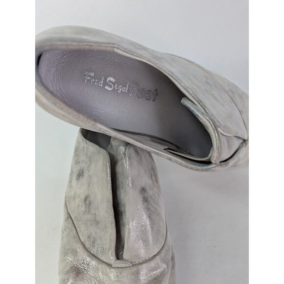 Fred Segal Feet Silver Leather Pointed Womens Size 40 US 9 Slip On Sneaker Shoe - Picture 7 of 10